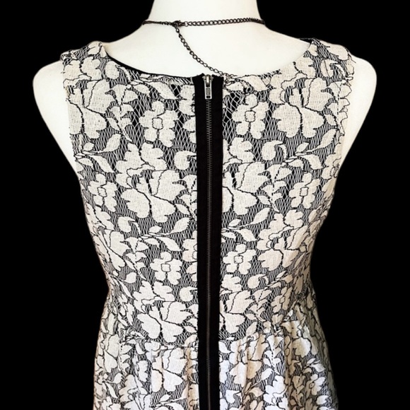 ⛔️SOLD⛔️ XHILARATION Sleeveless Floral Lace Midi Dress Black & White Sz Large - Picture 8 of 14